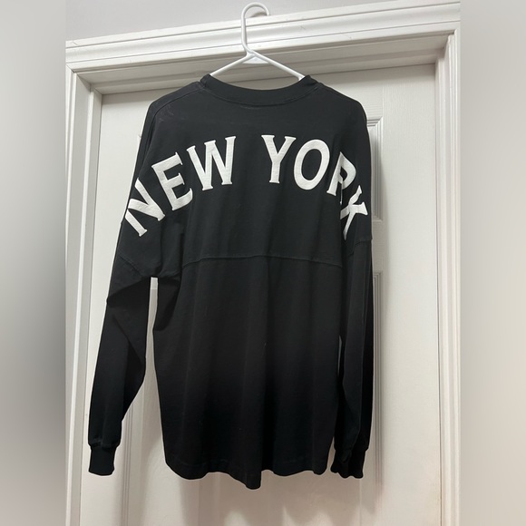 Disney Mickey Mouse New York City Sweatshirt/ Pullover - Picture 5 of 6